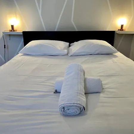 Le Victor Hugo - Wifi - Centre Ville - Property Rental Nm Perigueux Exterior photo