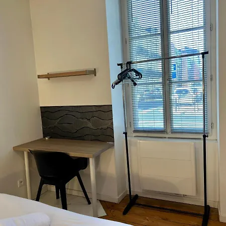 Le Victor Hugo - Wifi - Centre Ville - Property Rental Nm Perigueux Exterior photo
